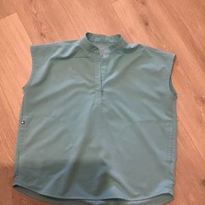 Figs scrub top women Med neon blue